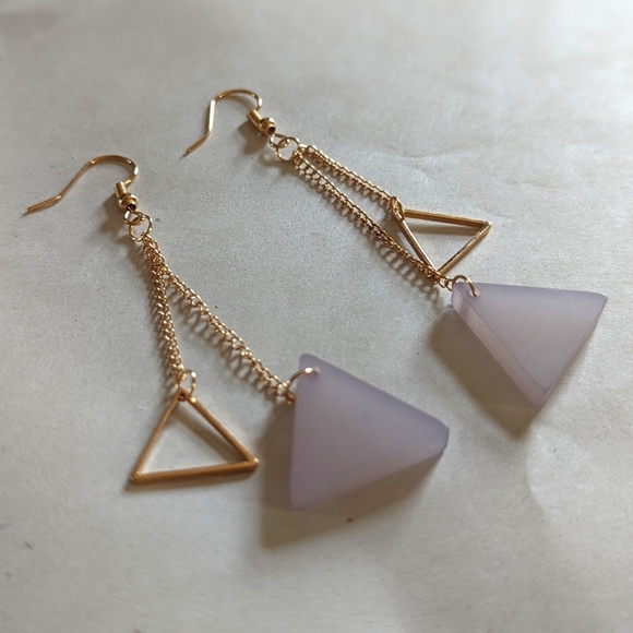 Earrings - Dangling Triangles Retro/Hipster - Picture 1 of 2